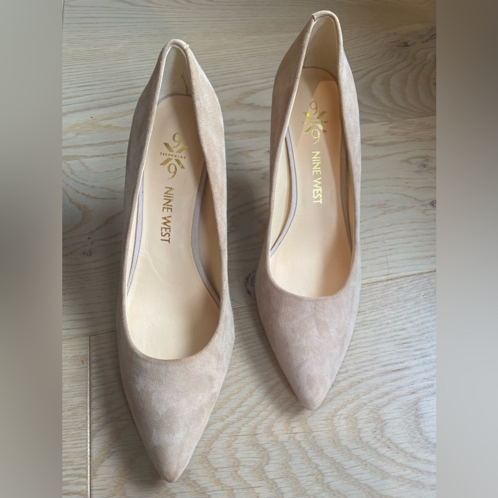 Nine West 9x9 Pointy Toe Suede Leather Pumps Size 8